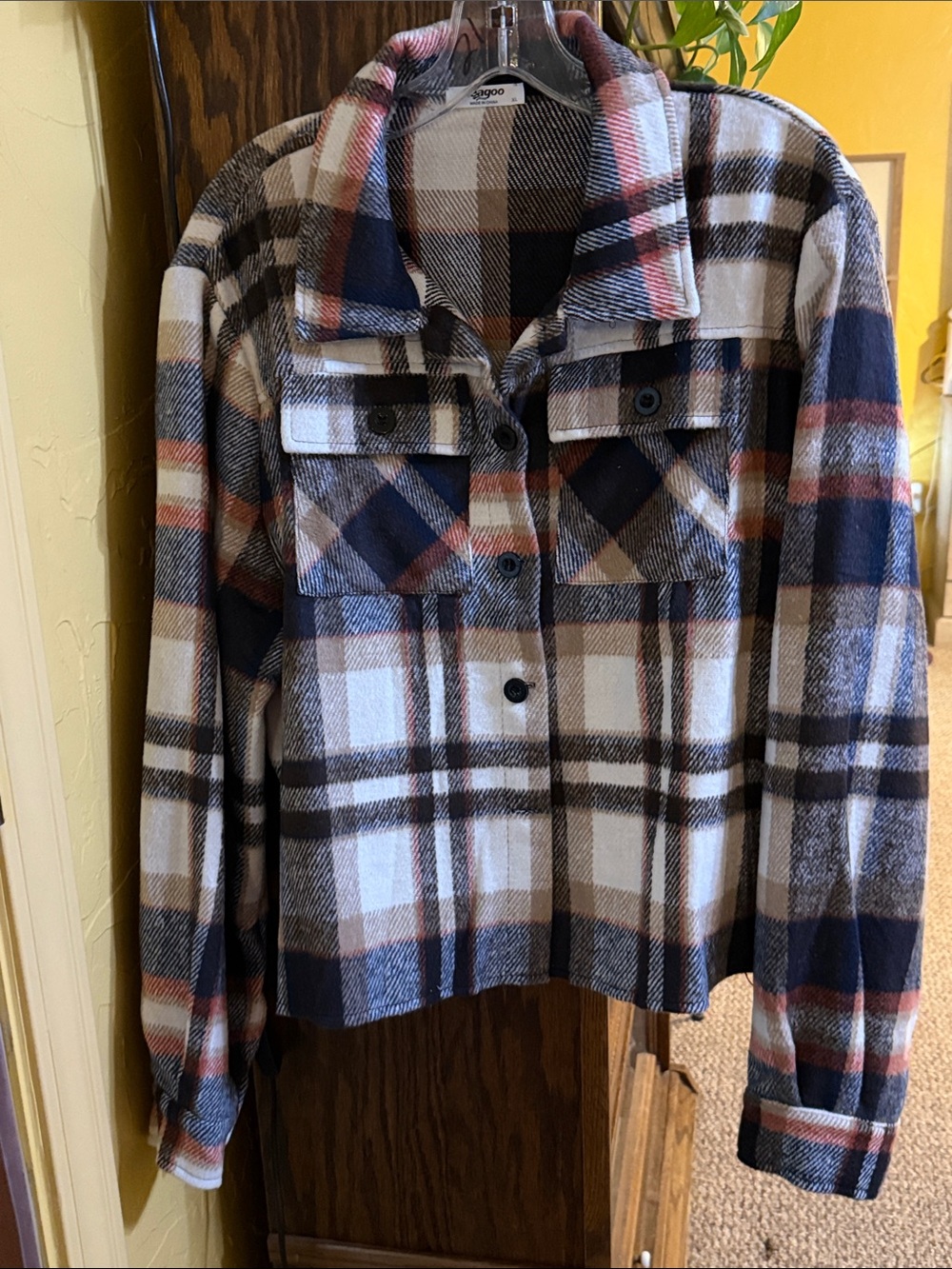 NWOT Flannel shacket size xl. Cropped fit. Never worn